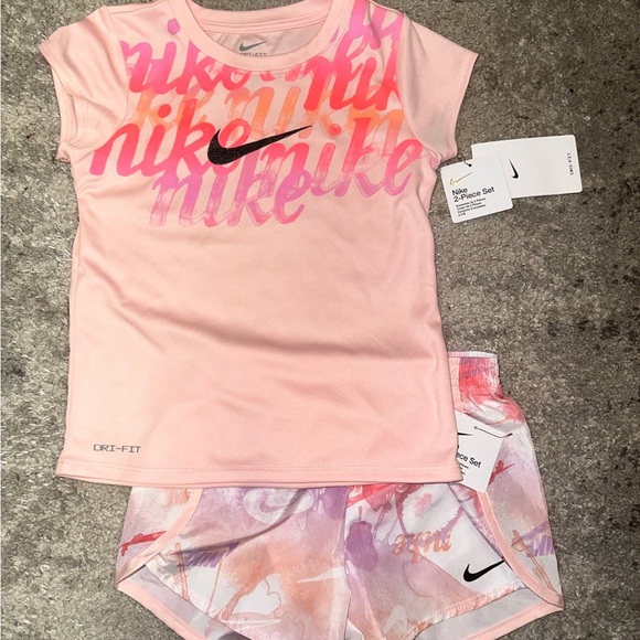 Nike 2 piece set NWT size 6X - Picture 2 of 4